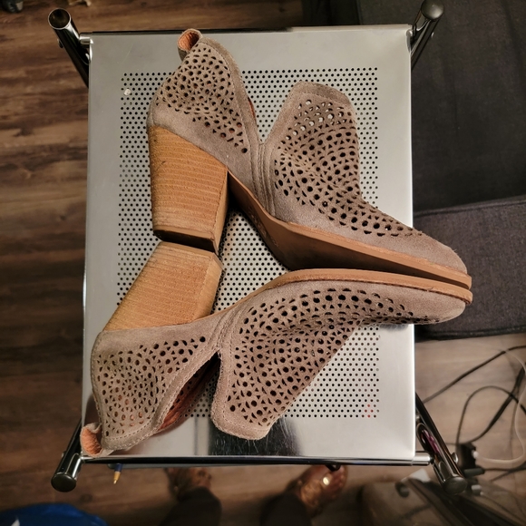 Jeffrey Campbell Perforated Gray Rosalee Bootie - Picture 4 of 14